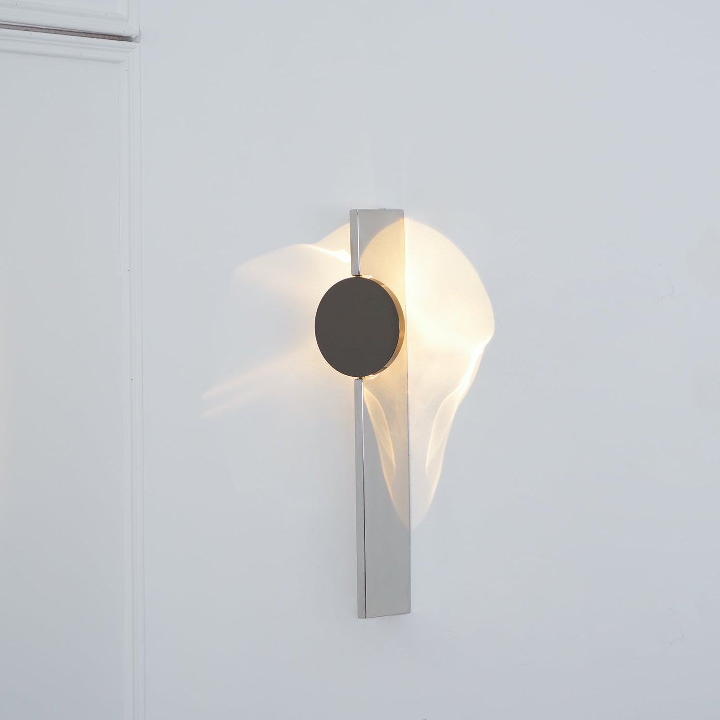 Wall Lamp Modern with Round Shade and Dramatic Light Shadow Effect