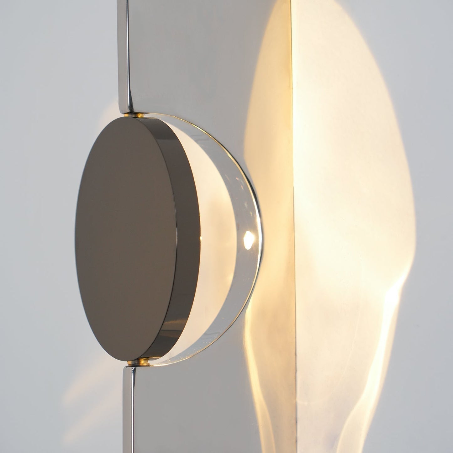 Wall Lamp Modern with Round Shade and Dramatic Light Shadow Effect