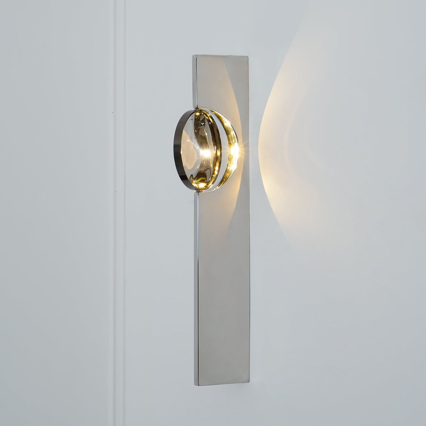 Wall Lamp Modern with Round Shade and Dramatic Light Shadow Effect