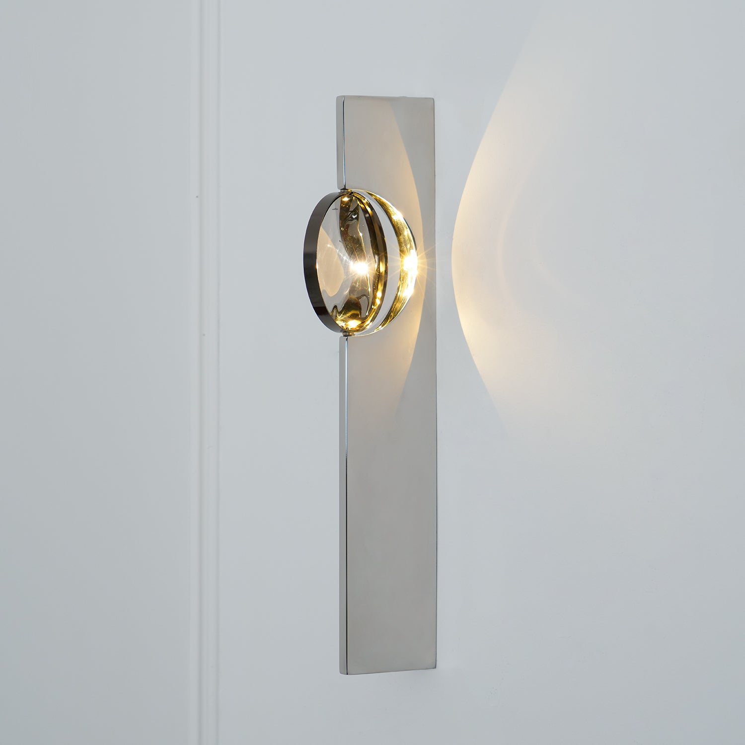 Wall Lamp Modern with Round Shade and Dramatic Light Shadow Effect