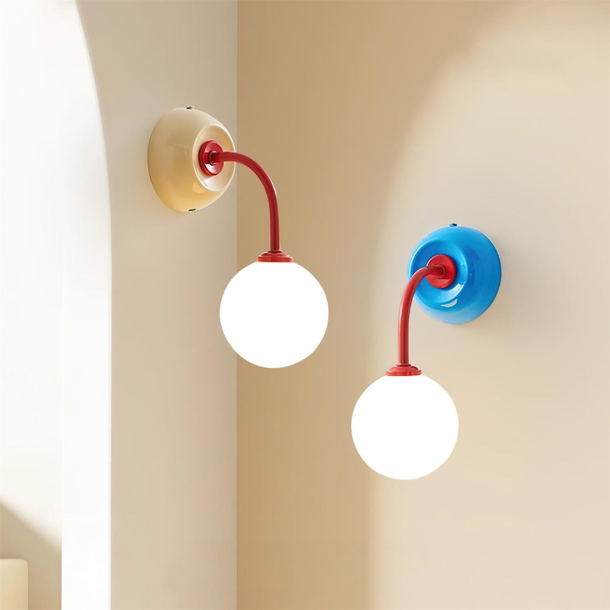 Wall Lamp Retro with Globe Shade and Curved Arm