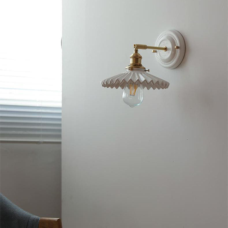 Wall Lamp Vintage Minimalist with Ceramic Shade and Brass Fitting